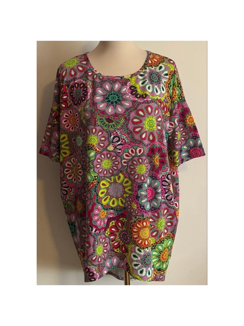 Women's LuLaRoe Tunic Top S Pink Green Floral